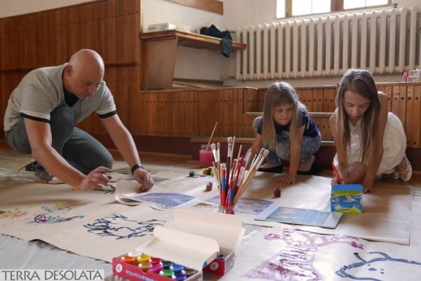 Konrad pomaga rysować