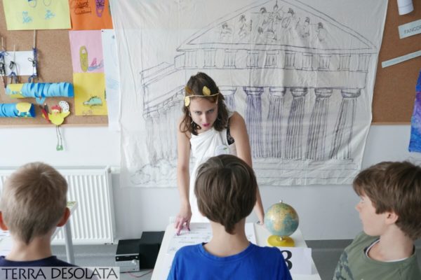 Kasia światynia Katarzyna naucza o bóstwach w starożytności