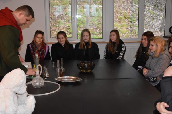 81122296_758570831319005_591874904597463040_n 81122296_758570831319005_591874904597463040_n