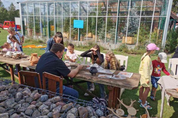 received_1471178737013631_Easy-Resize.com (1) received_1471178737013631_Easy-Resize.com (1)