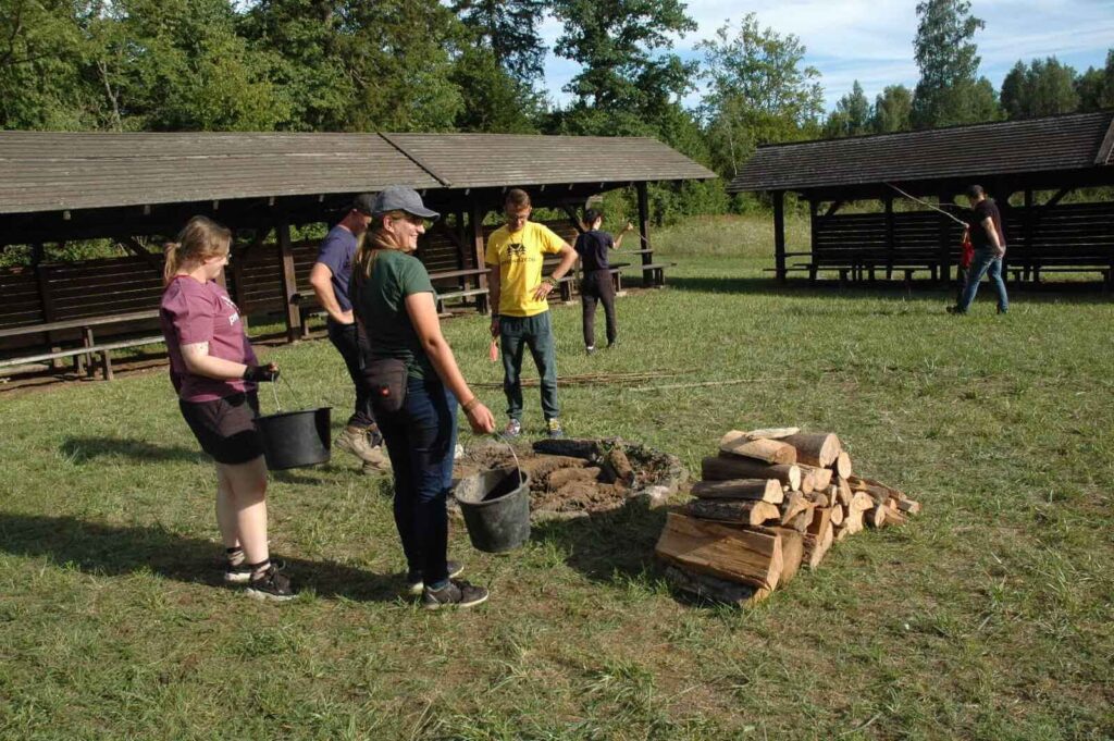 ekipa zalewa zakończone ognisko