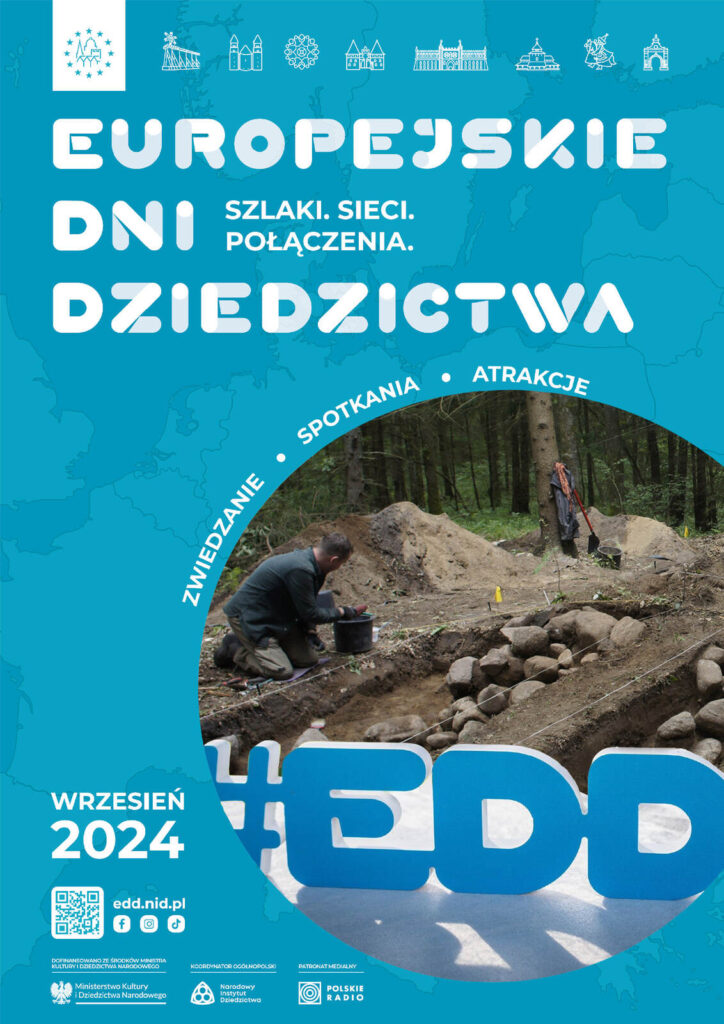 Plakat promocyjny EDD: Pod tytułem okrągłe okienko ze zdjęciem widoku wykopaliska na kurhanie