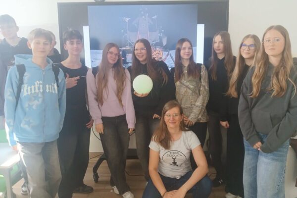 hdimg23ee37c3b71079ee38e90f94a6f146_Easy-Resize.com