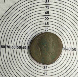 Awers monety z przedstawieniem z głowy cesarza profilu