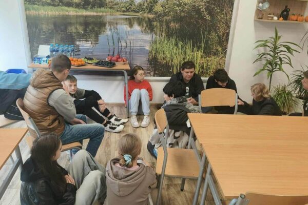 4_Easy-Resize.com 4_Easy-Resize.com